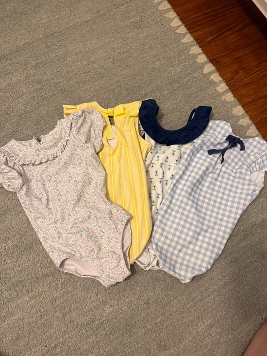 Minnow Other - Minnow, 4 one piece bathing suit set, size: 3/4, excellent condition